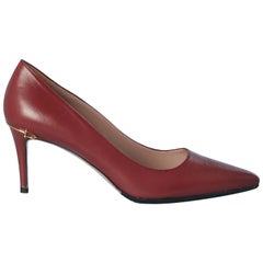 Burgundy leather Pump with gold metal horse-bit on the top of heel Gucci