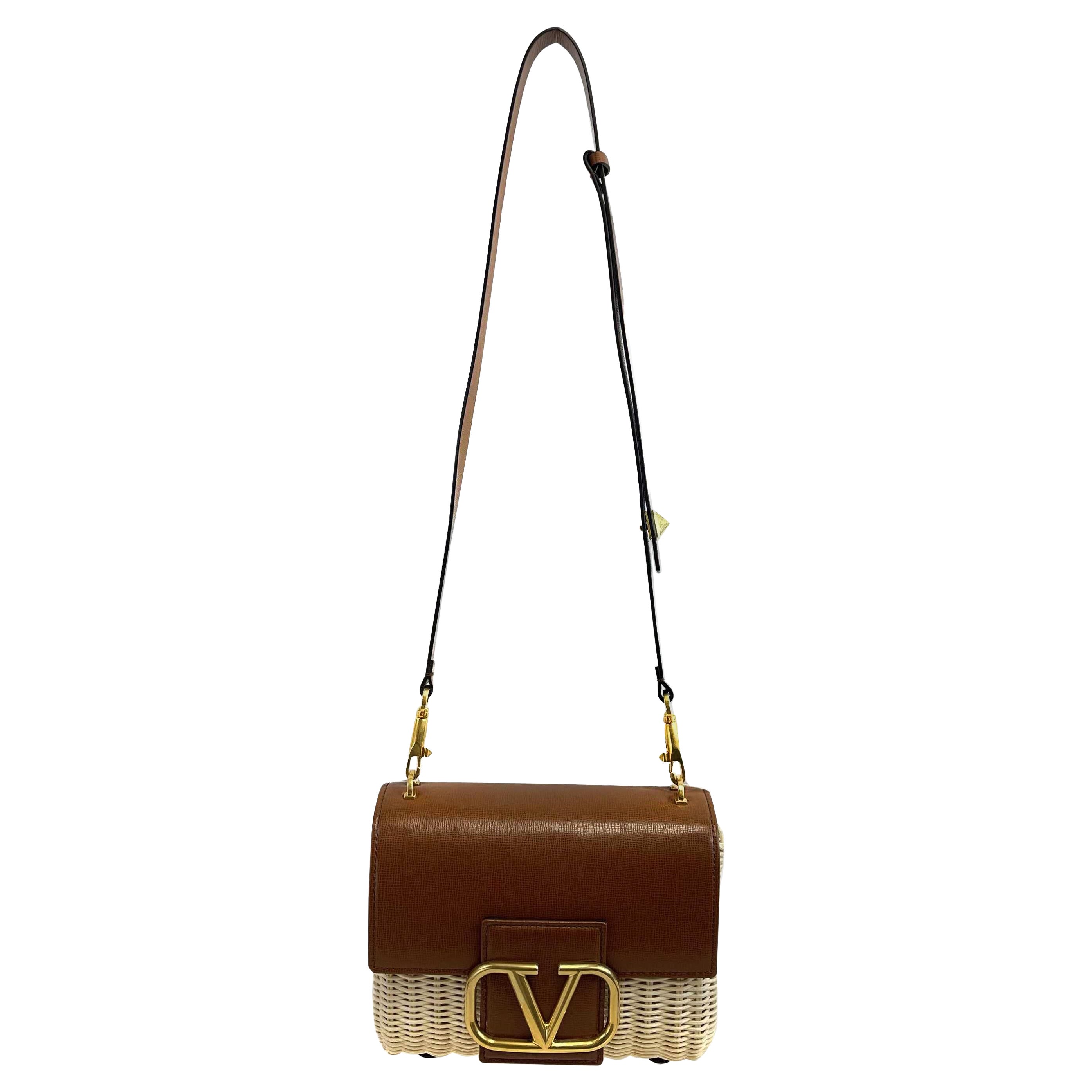 Valentino Garavani - NEW Stud Sign Wicker Shoulder Bag w/ Removable Strap For Sale