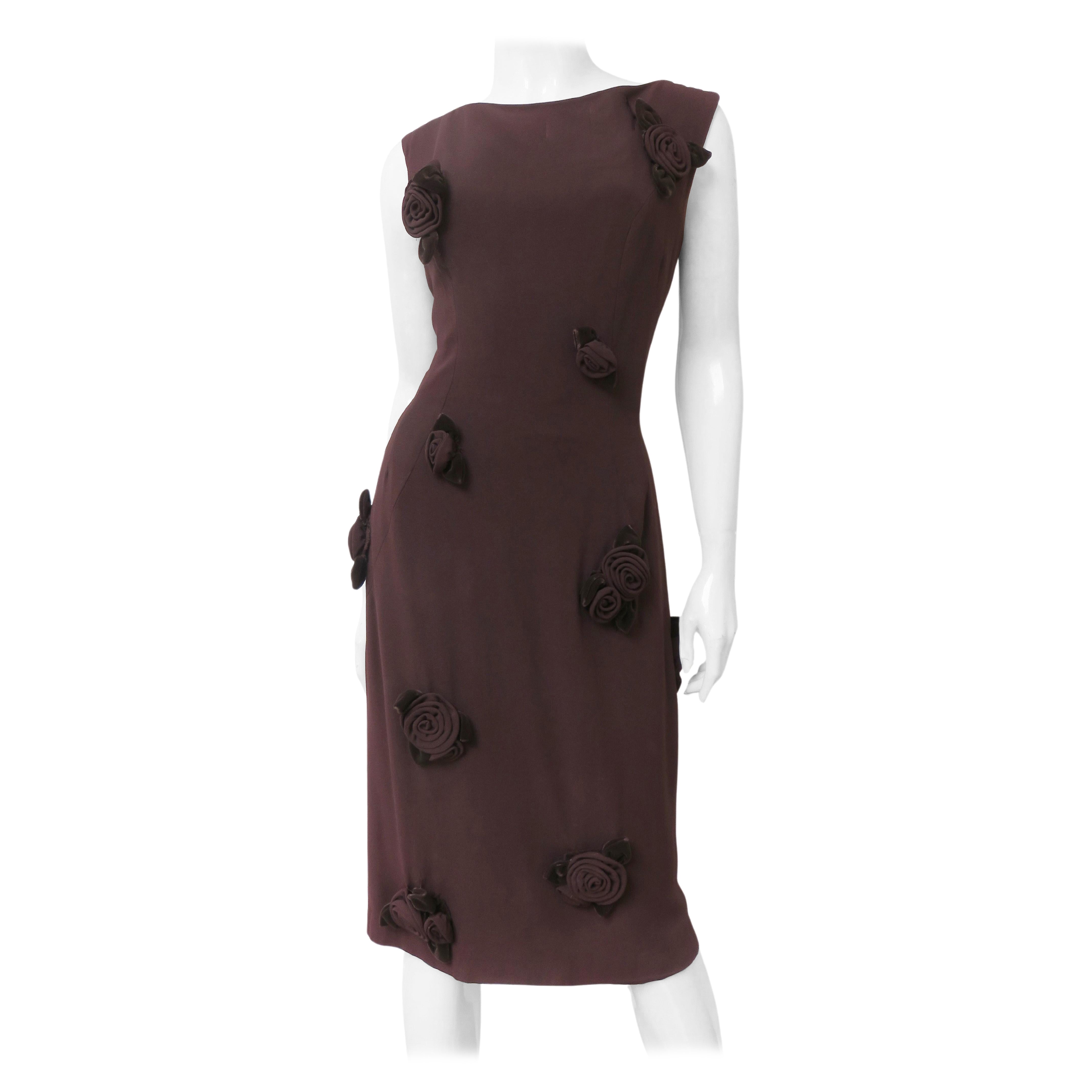 Vestido Estevez Marrón Aplique Floral Años 60 en venta