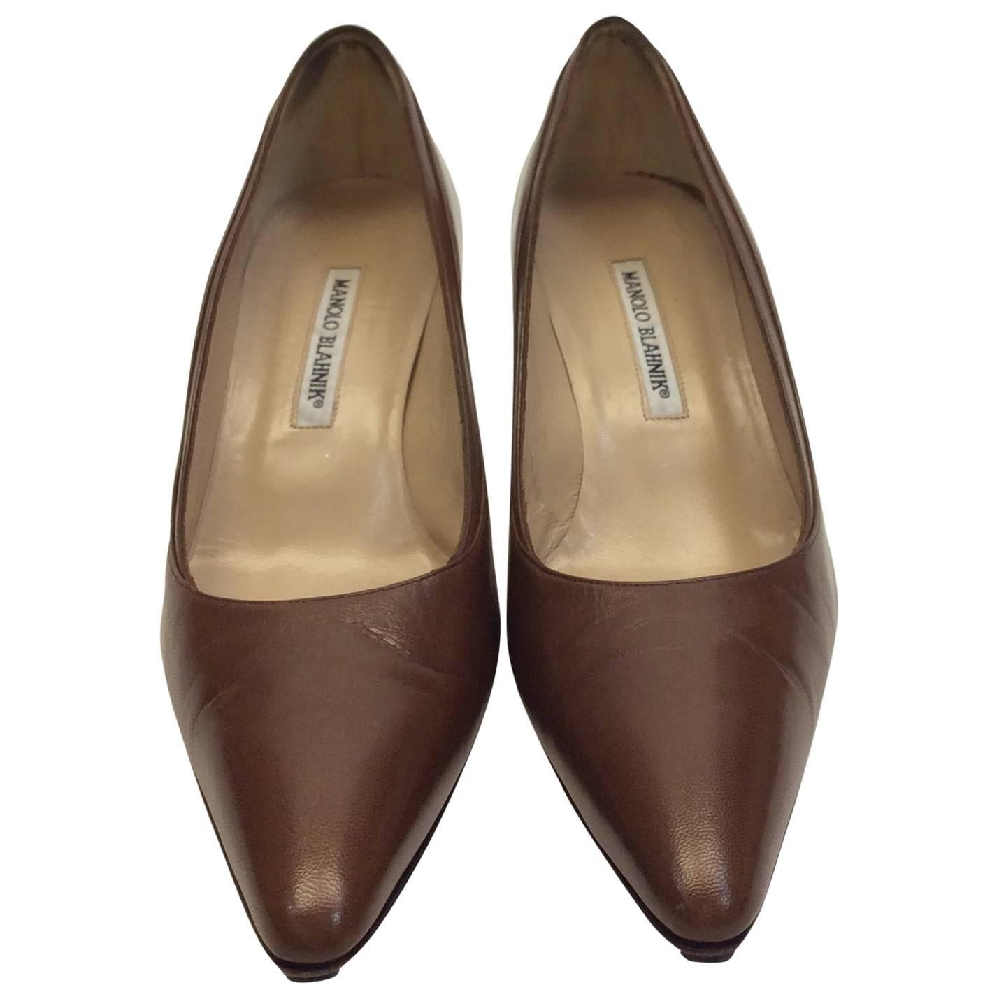 Manolo Blahnik Mocha Leather Short Heel For Sale