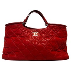 Chanel quilted handbag in red