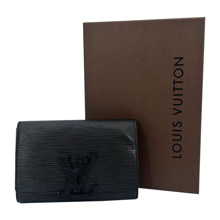 Louis Vuitton Pebbled Leather Strap Buckle Long Continental Wallet  LV-W0930P-0414