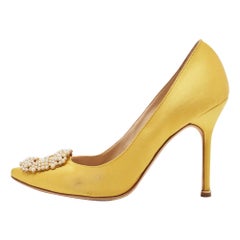 Manolo Blahnik Yellow Satin Hangisi Crystal Embellished Pointed Toe Pumps Size 3