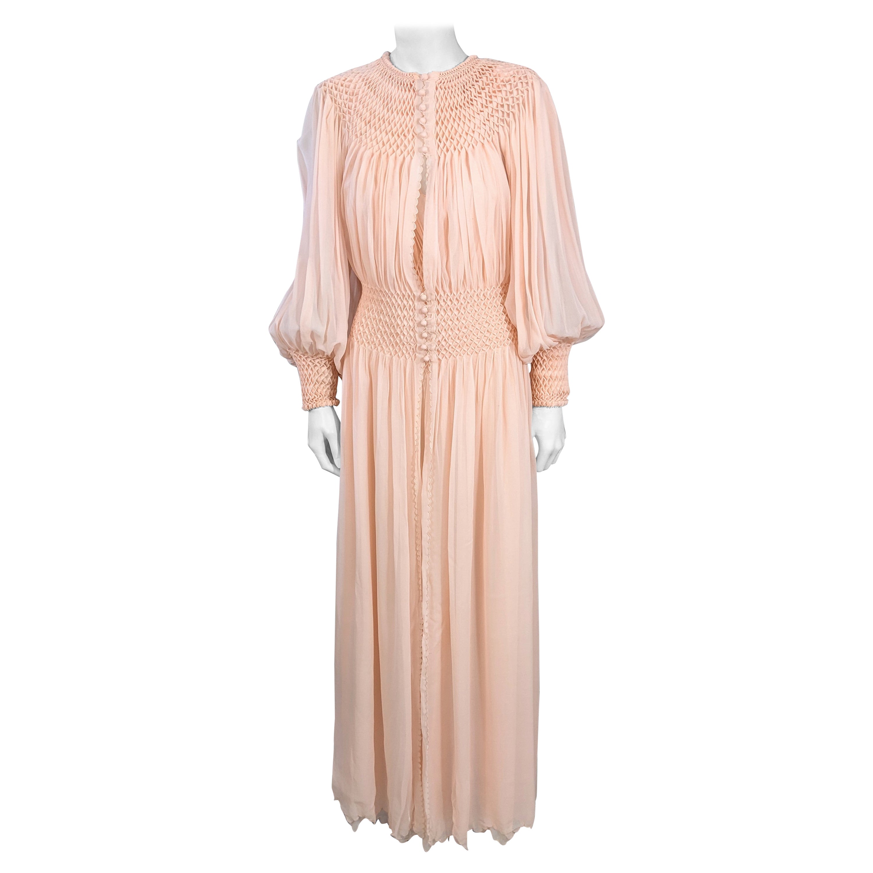 Ensemble Art Deco in chiffon di seta con lavorazione Smock