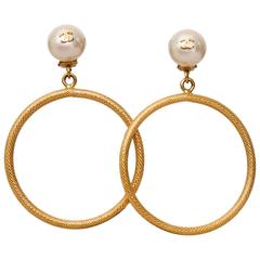 1980s Chanel Mother of Pearl Dangle Hoop Clip-On Earrings
