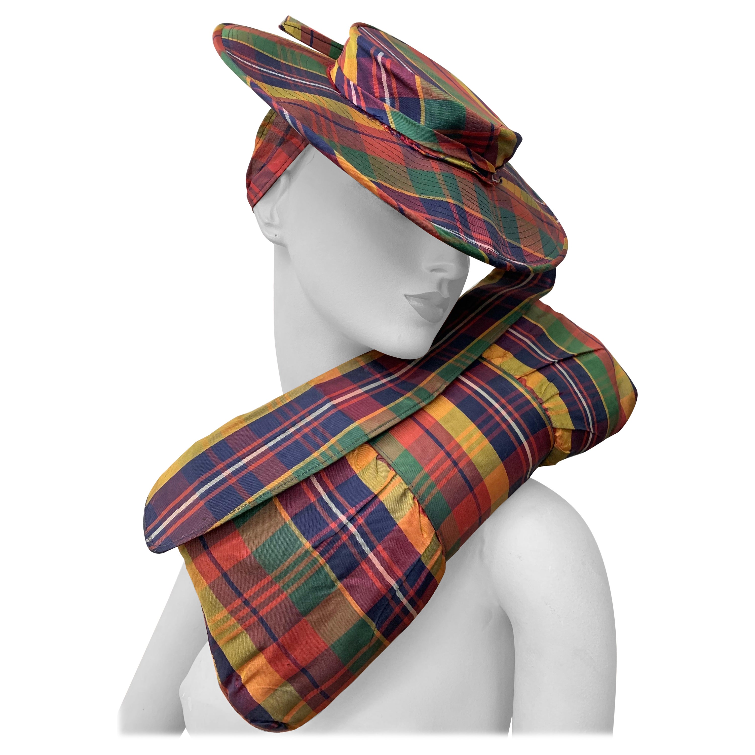 1940s Matching Madras Plaid Taffeta Brimmed Tilt Hat & Oversized Handbag Set For Sale