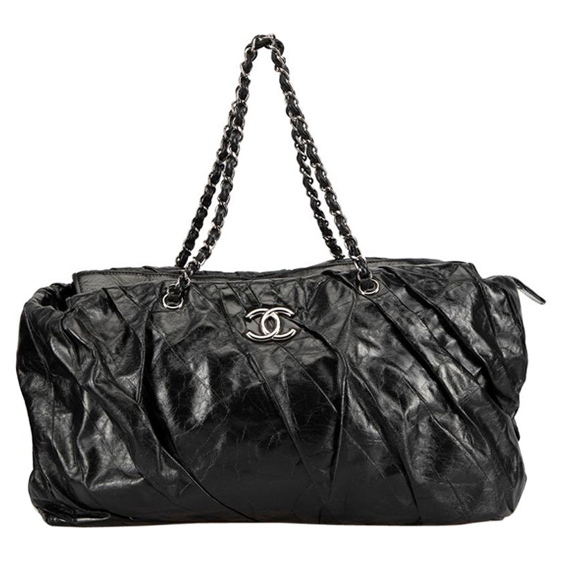 Chanel 2009-2010 Black East West Twisted Glazed Shoulder Bag For Sale