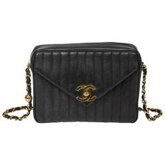Chanel - Vintage Jumbo Front Pocket Black Vertical Quilted Caviar Leather