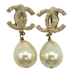 CHANEL CC Pearl Dangling Earrings