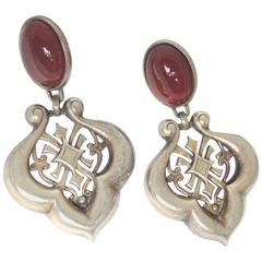 Vintage Faux Carnelian 
Scalloped Drop Earrings