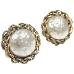Vintage 1950s Signed Miriam Haskell Faux Pearl Button Earrings