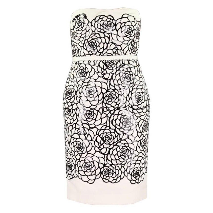 Vintage ALEXANDER MCQUEEN Optic White Silk and Laser-cut patent-leather dress For Sale