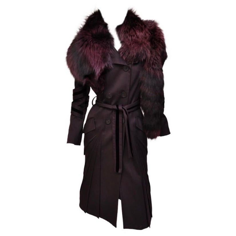 F/W 2004 Tom Ford for Gucci coat with fox fur collar  For Sale