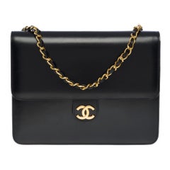 Gorgeous Chanel Classic shoulder flap bag in black box calfskin leather, GHW