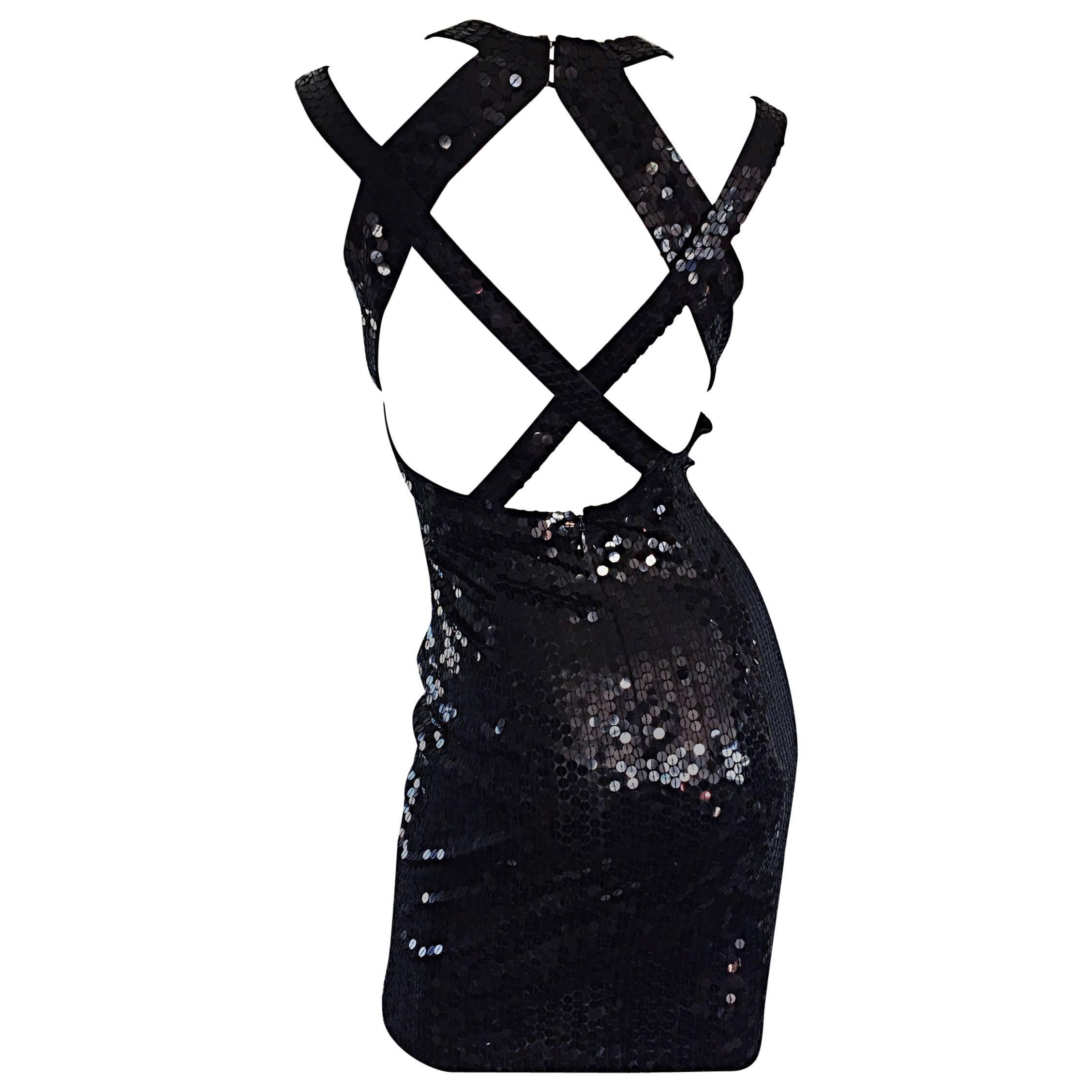 Della Roufogali - Mini robe noire sexy vintage à sequins et dos cage, LBD, années 90, taille 8 en vente