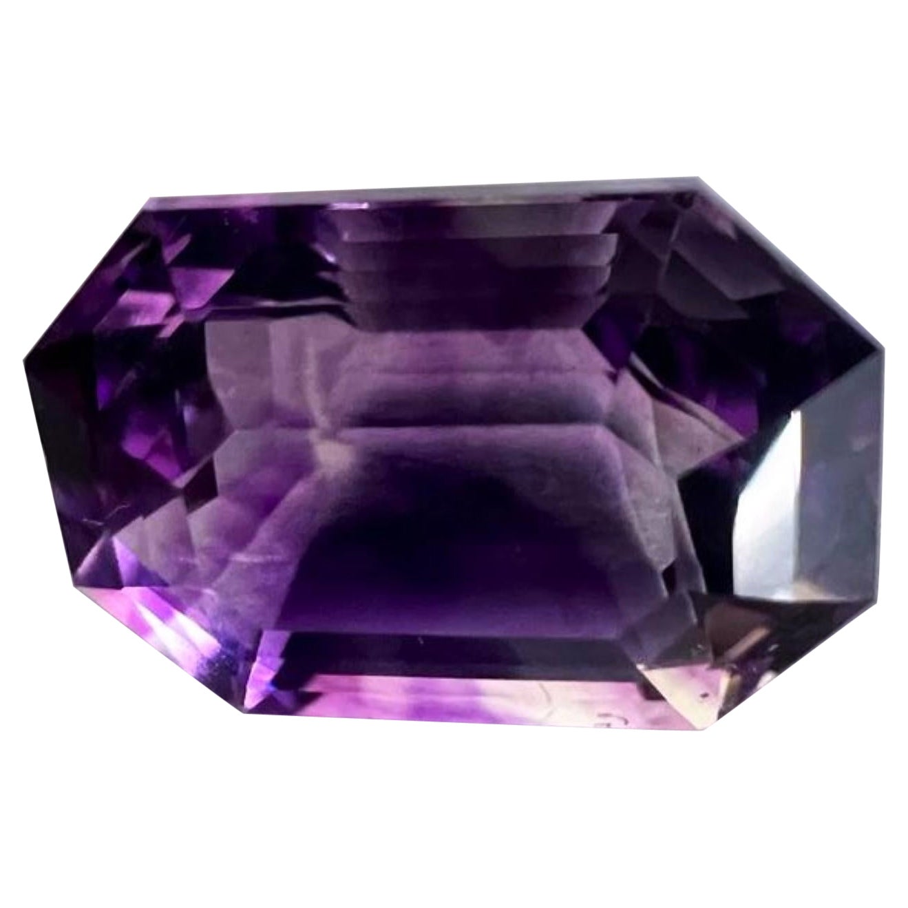5.61ct Emerald Cut Natural Purple Amethyst Gemstone In New Condition For Sale In Sheridan, WY