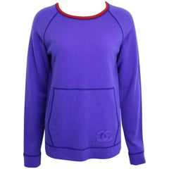 2008 Chanel Lila Pullover aus Kaschmir mit rotem Kragenpullover 