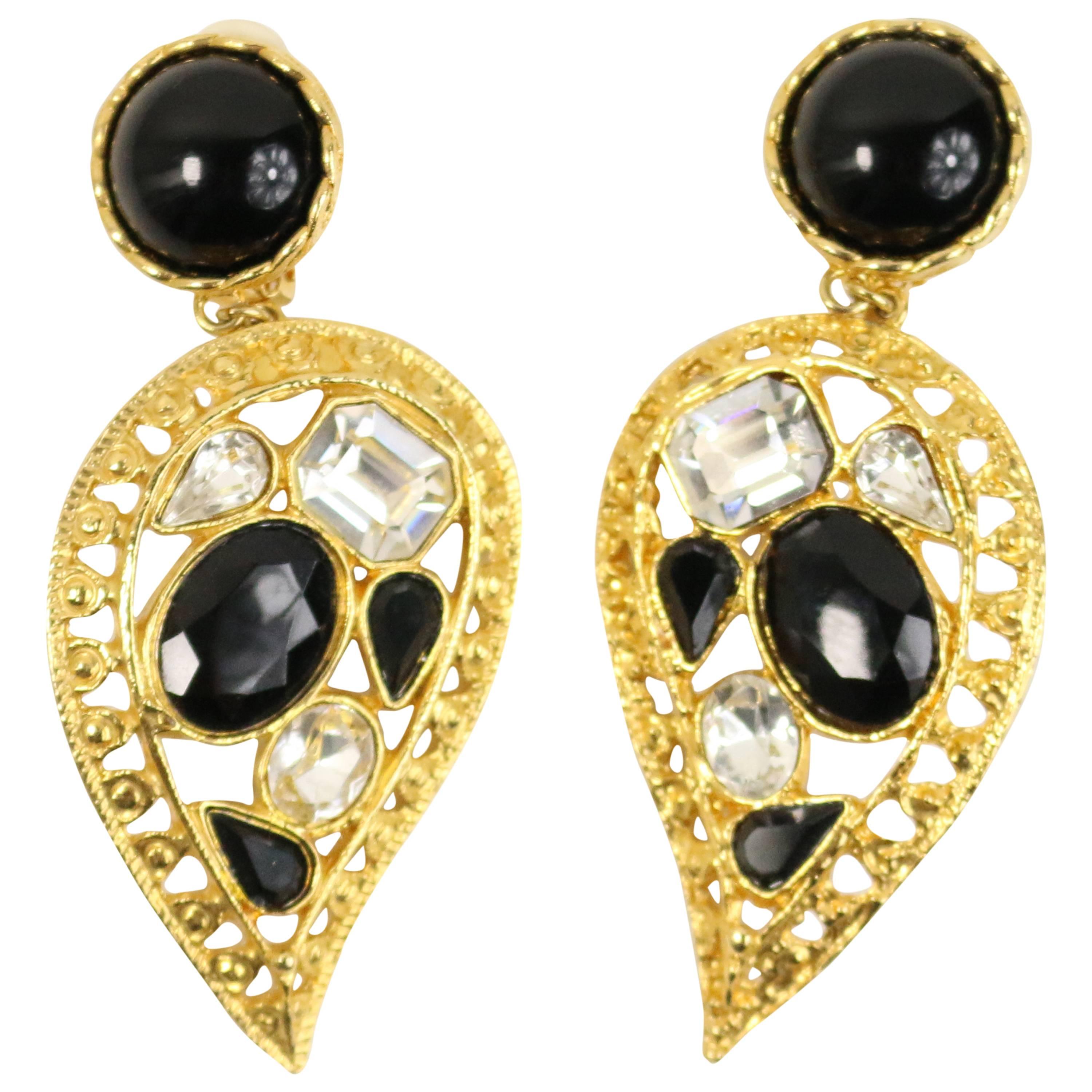 80s Black/Diamond Rhinestones Gold Toned Drop Heart Shaped Clip-On Earrings For Sale