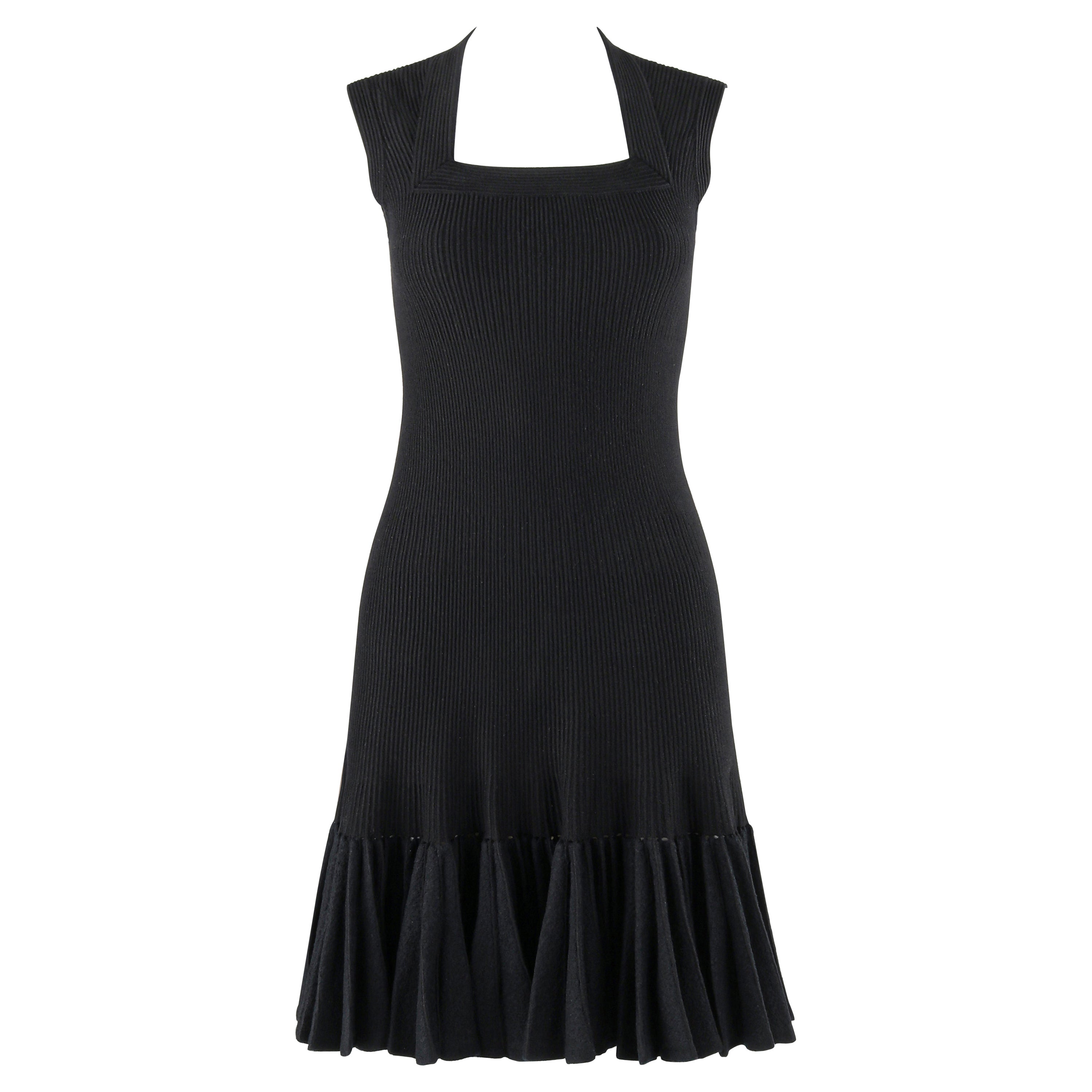 ALAIA Paris c.2010 Black Wool Ribbed Knit Pleated Hem Fit & Flare Mini Dress For Sale