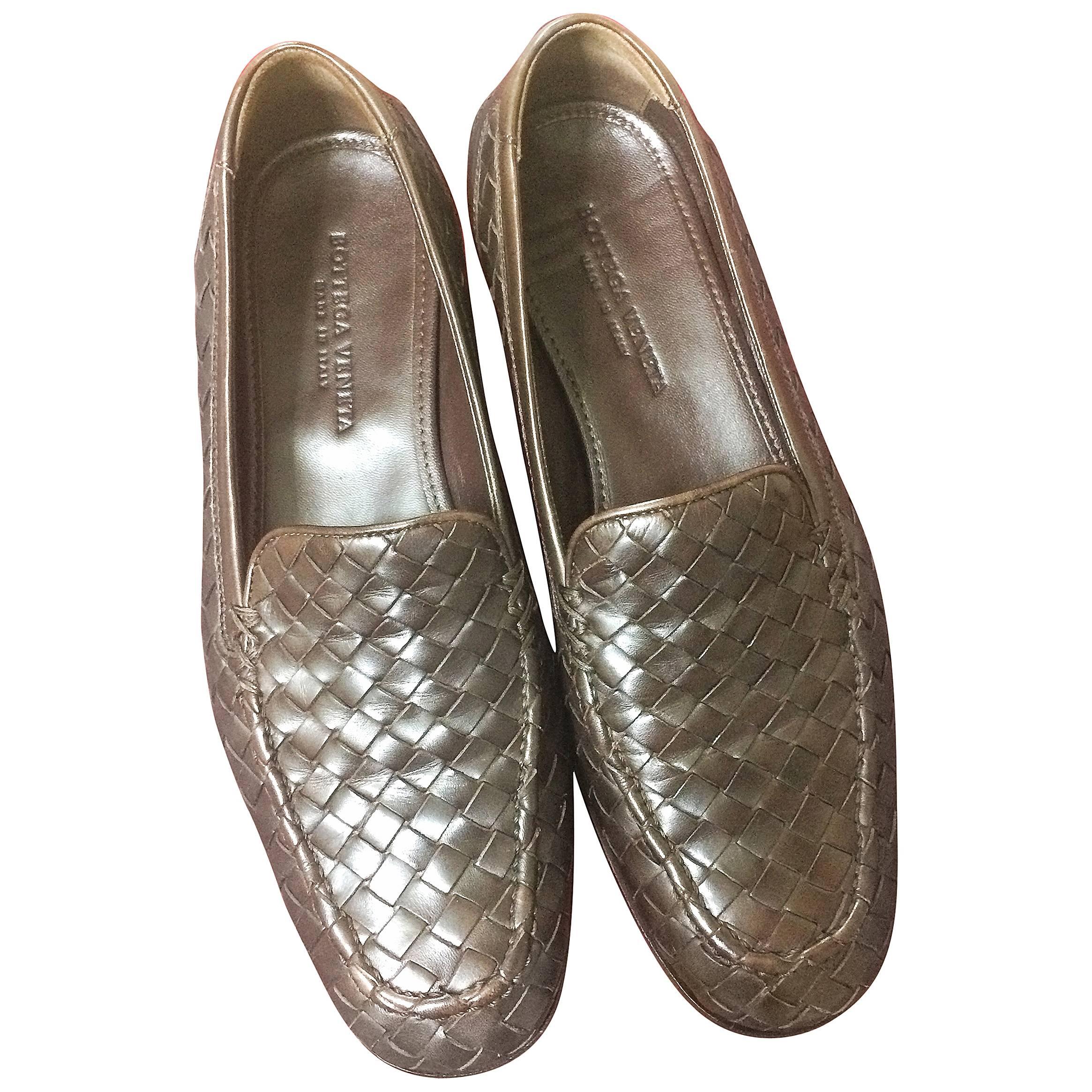 MINT. Vintage Bottega Veneta classic dark brown intrecciato leather shoes. EU38 For Sale