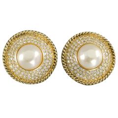 CHANEL vintage 1980's Pearl and Rhinestone button Clip on Earrings 12