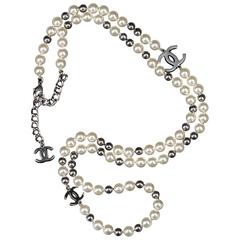 WOW Chanel Silver & Faux Pearl Necklace with 'CC' Logo Embellishment 11