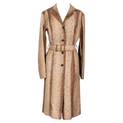 S/S 2004 PRADA Runway Manteau trench ceinturé en cuir de python beige et brun