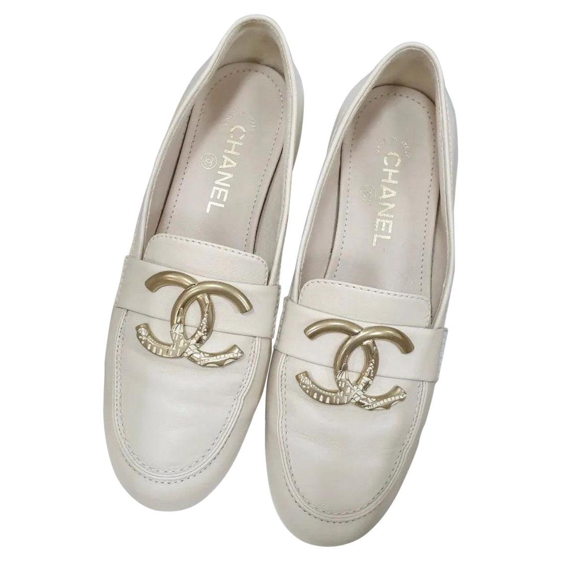 Chanel Ivory CC logo Loafers For Sale