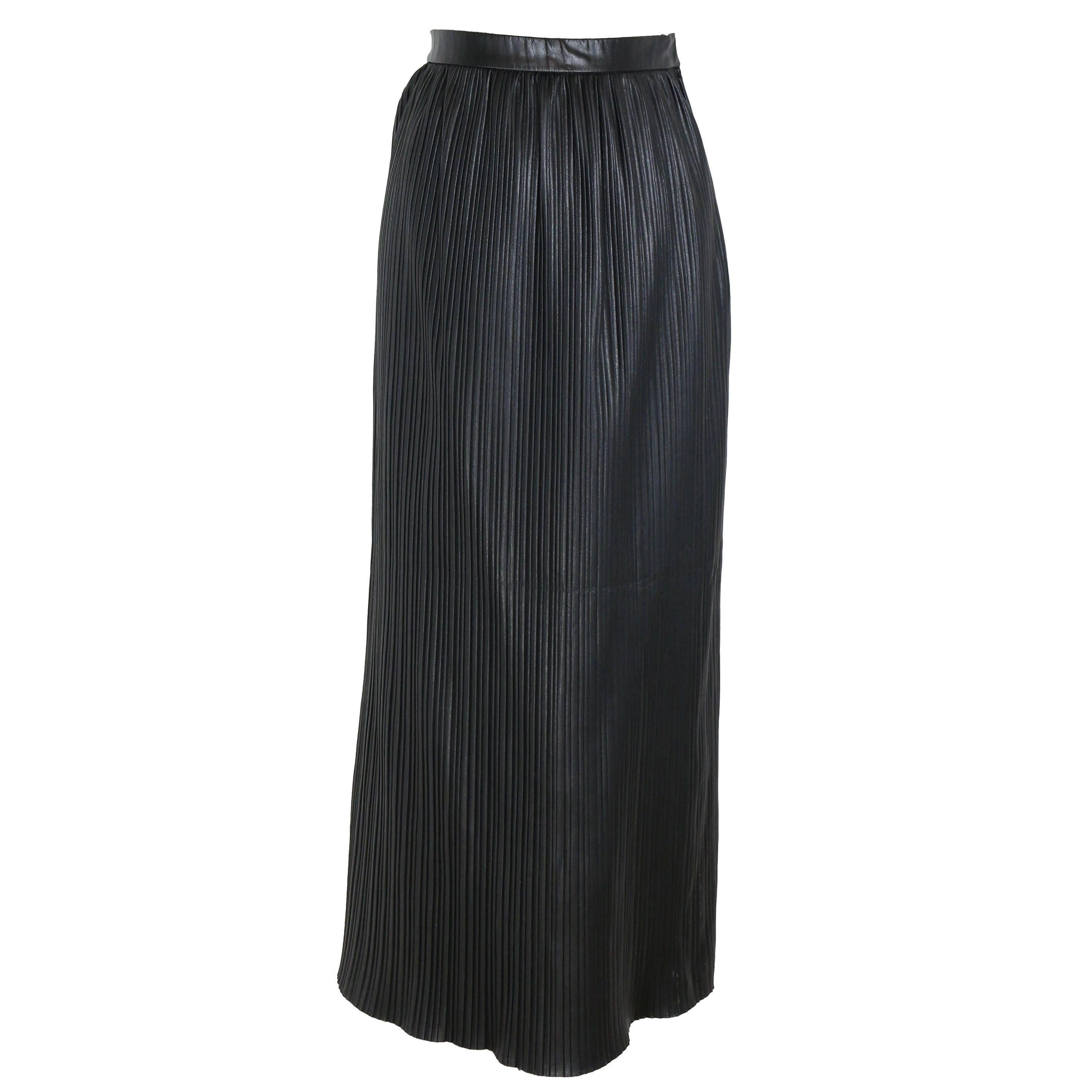 Vintage Japanese Deco Sugai black Leather Long Pleated Skirt  en vente