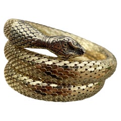 1970er Jahre Gold Mesh Whiting und Davis Vintage Coil Snake Bracelet 