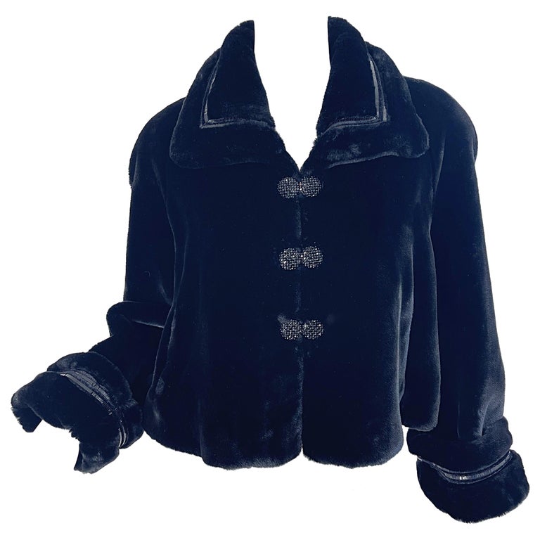 Vintage St. John Jackets - 5 For Sale at 1stDibs
