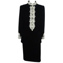 Oscar de la Renta - Costume jupe en velours noir avec broderie blanche - Taille 10 - 1990