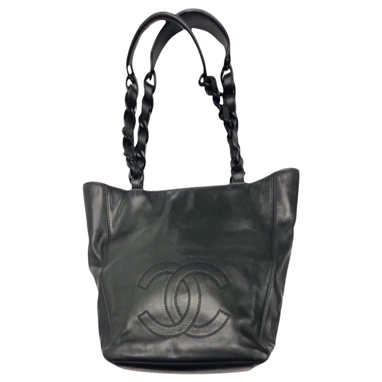 Chanel Black Lambskin CC Vinyl Handle Tote Bag For Sale at 1stDibs