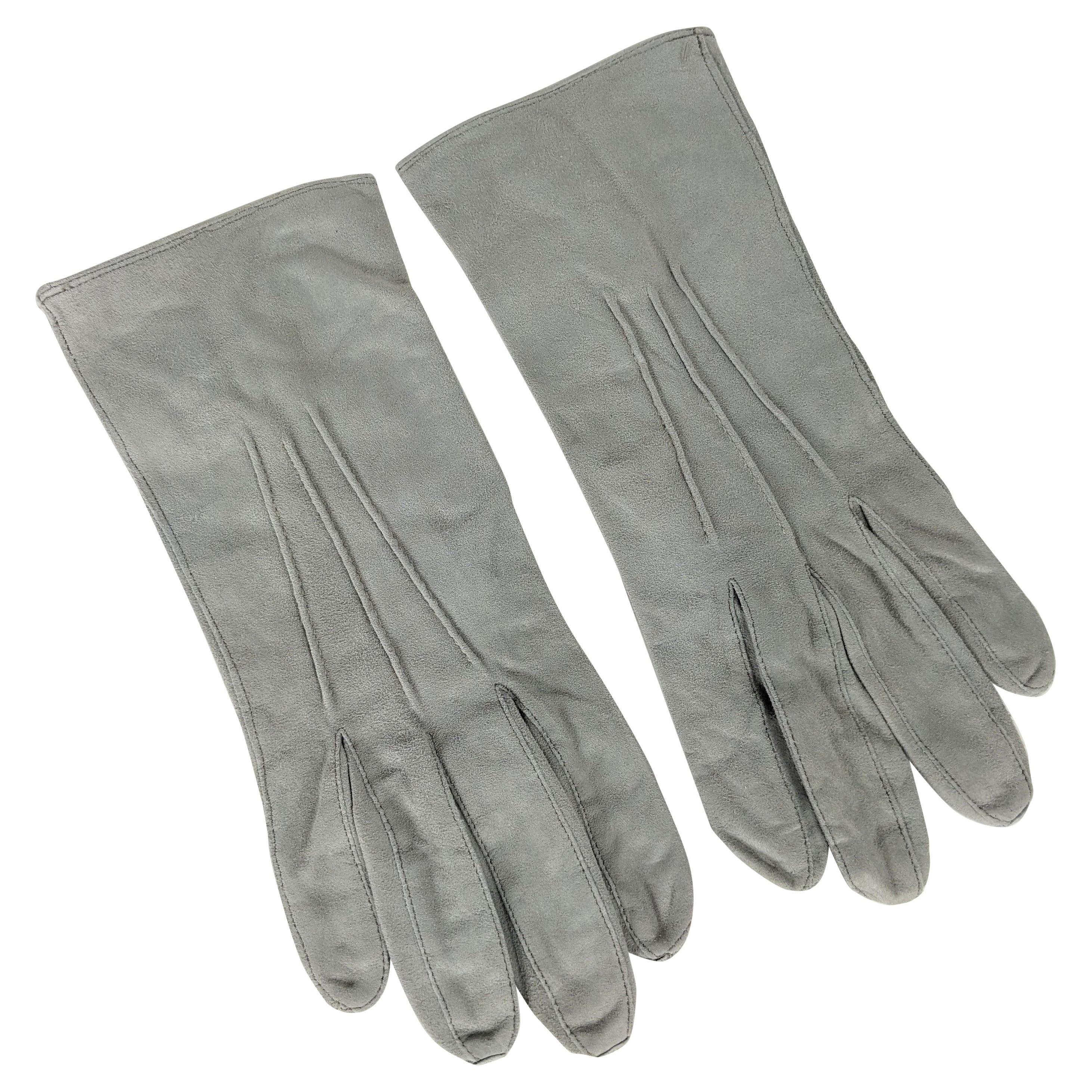 Vintage Mens Dove Gray Suede Dress Gloves en vente