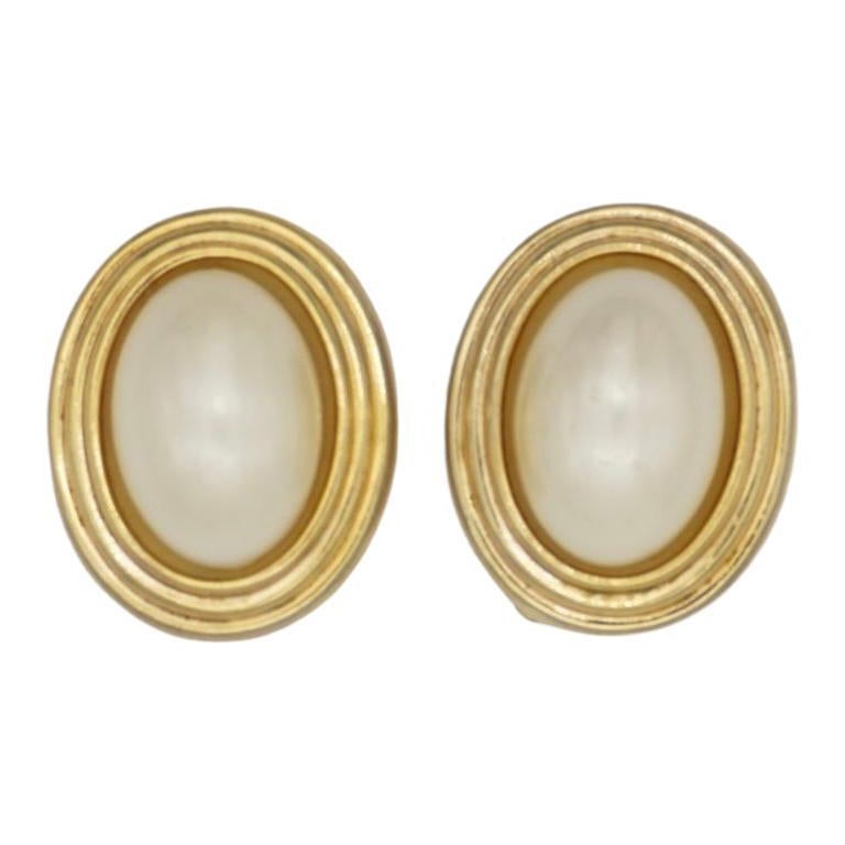 Christian Dior Vintage 1980s Large Oval White Pearl Elegant Gold Clip Earrings
