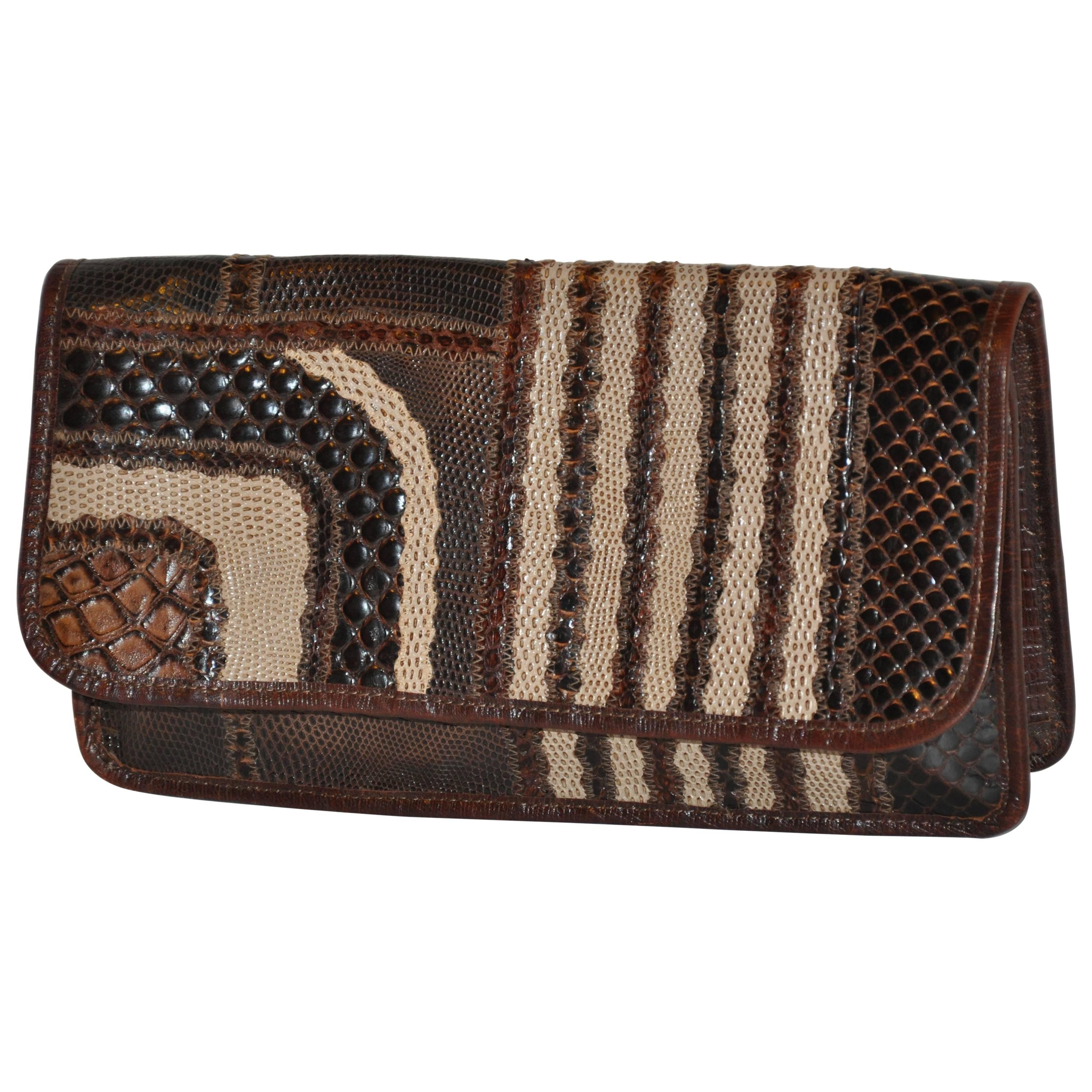 Carlos Falchi - Pochette en peau d'exotique multi texturée marron Coco en vente