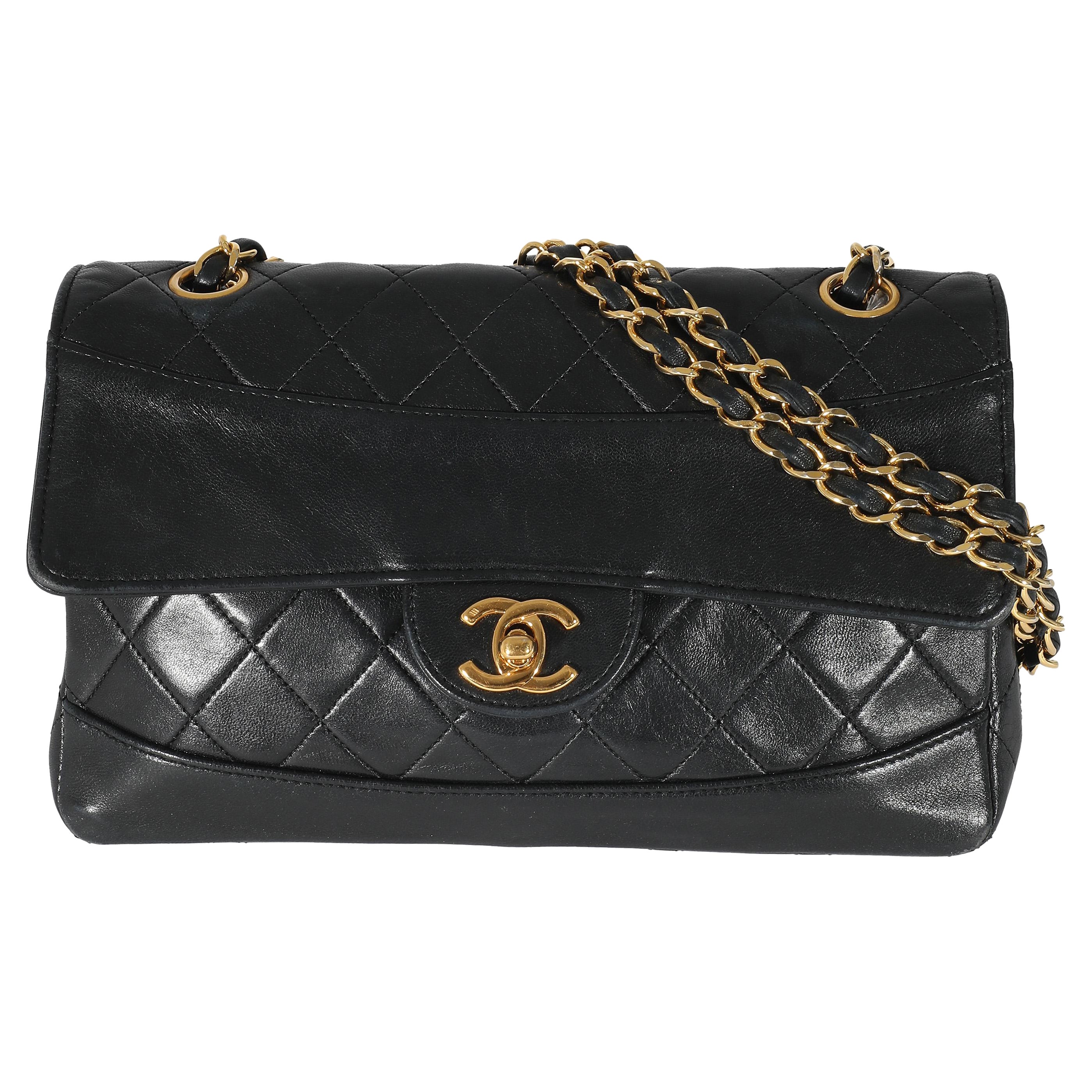 Chanel Black Quilted Lambskin Medium Flap Bag For Sale at 1stDibs