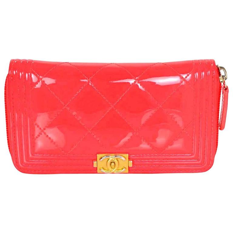 10/26 Chanel Neon Pink Patent Leather Small Boy Wallet For Sale at