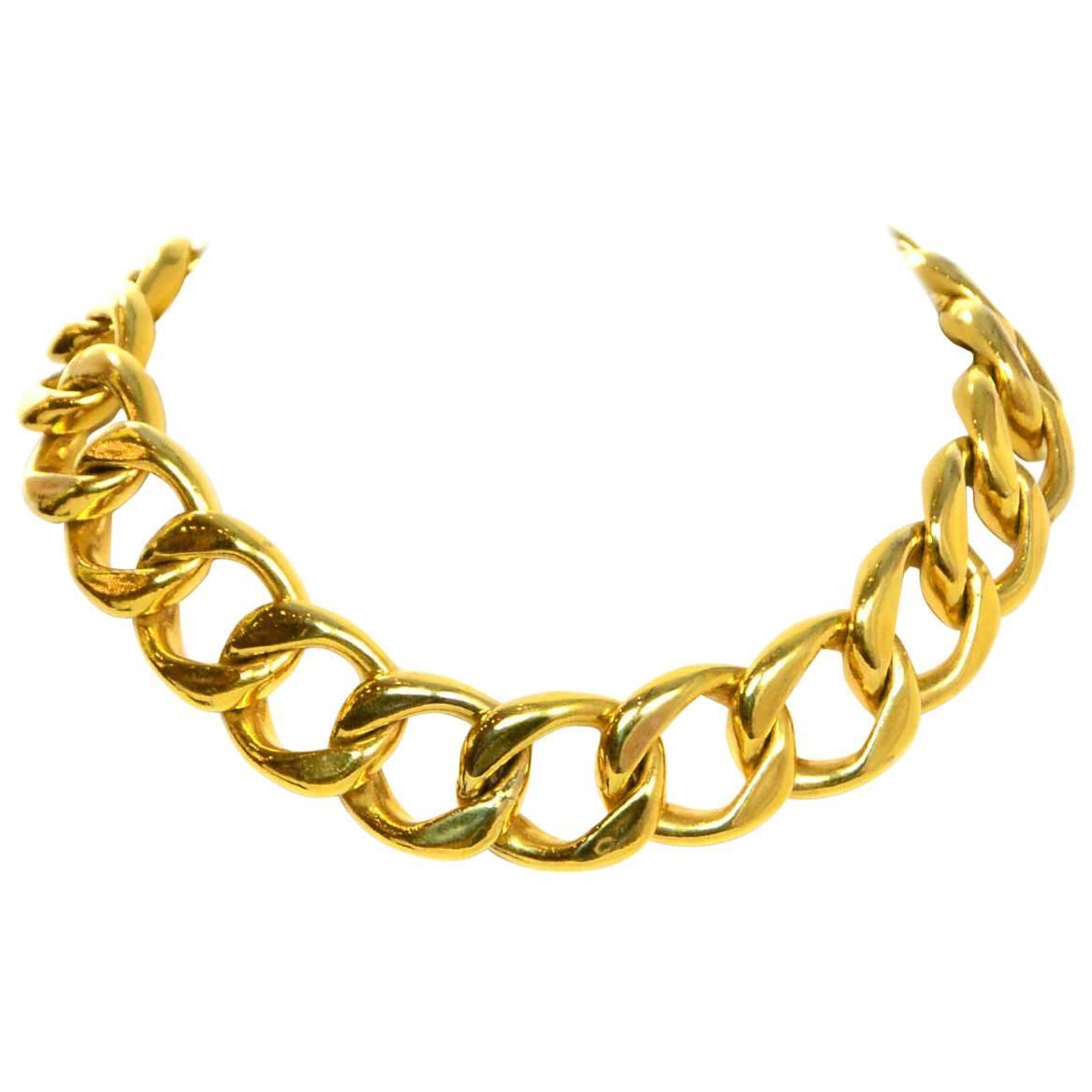 Chanel Vintage Goldtone ChainLink Necklace For Sale at 1stdibs