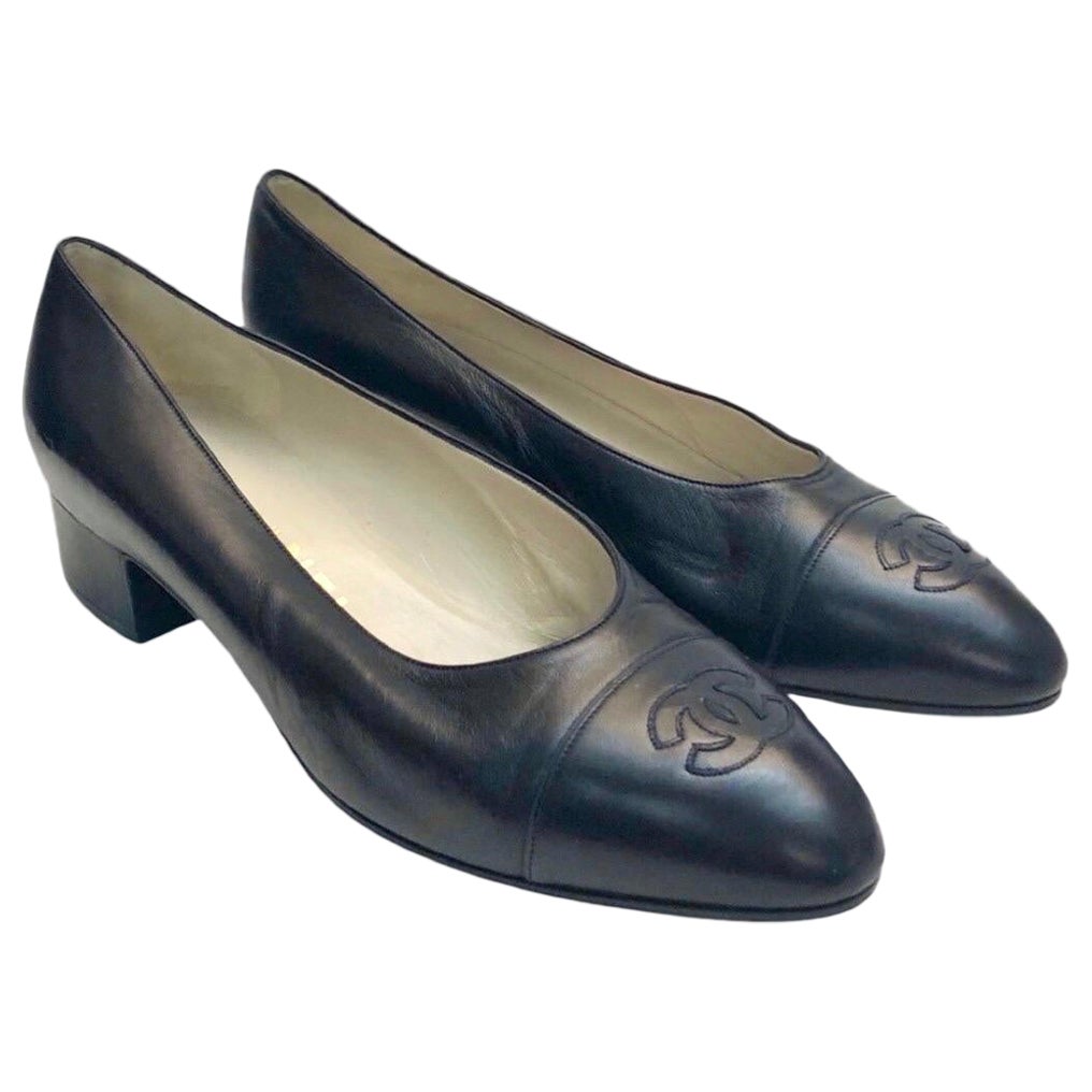 Chanel CC Chaussures en cuir d'agneau noir  en vente