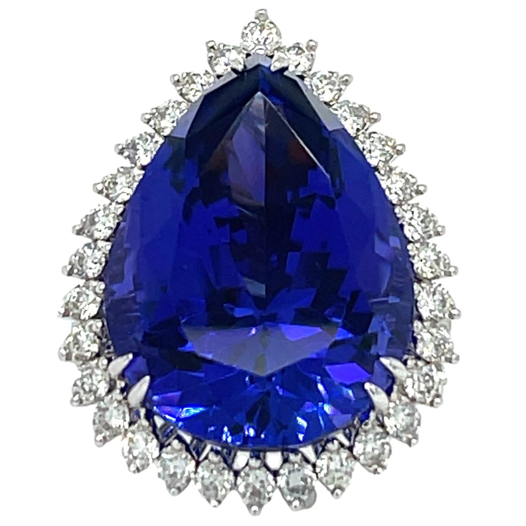 22 ct AAA Tanzanite and Diamond Ring in 18K White Gold For Sale