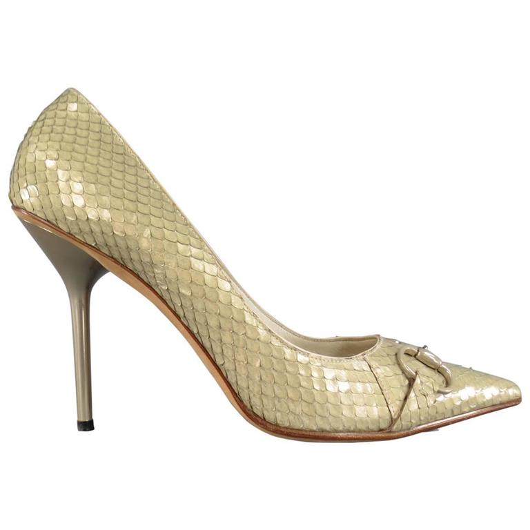 NEW Vintage Gucci Gray Suede Shoes Chain Detail Kitten Heels Medallion