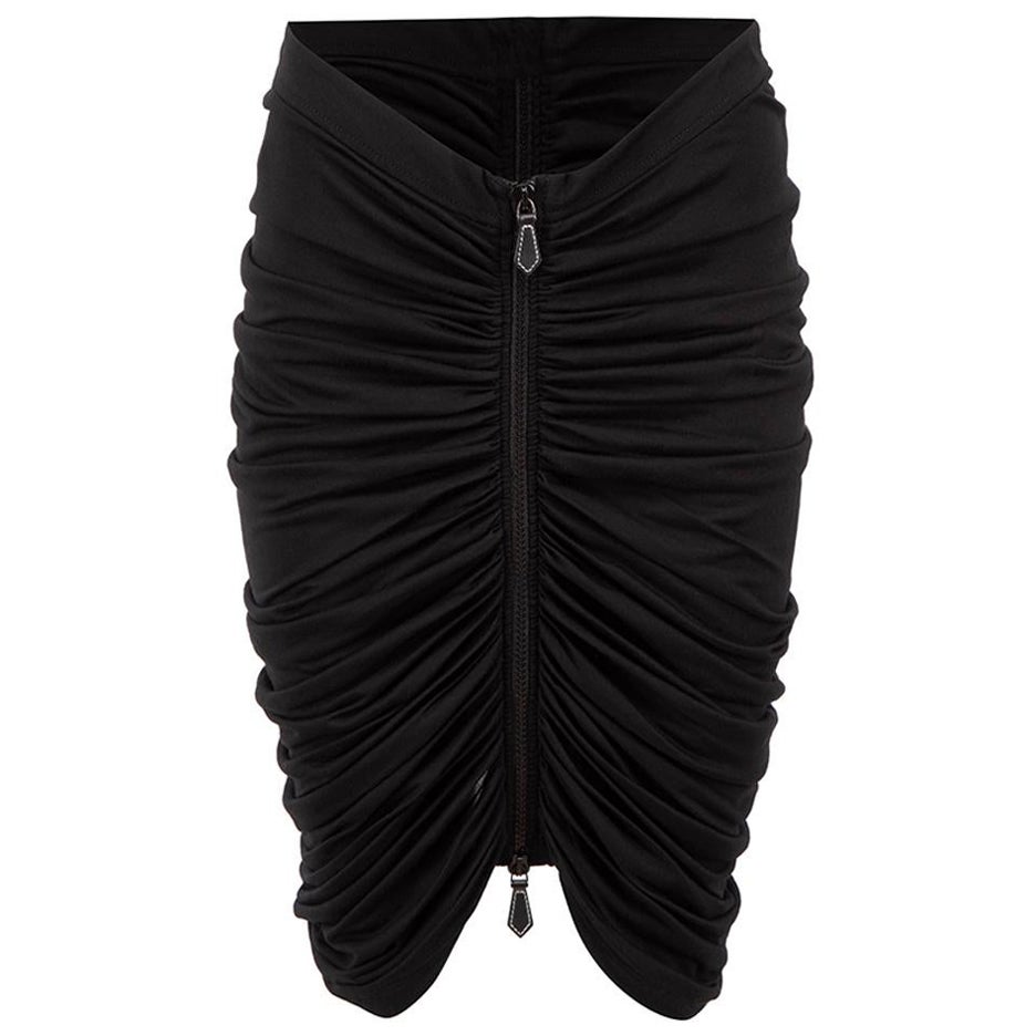 Burberry mini-jupe noire froncée avec fermeture éclair, taille S en vente