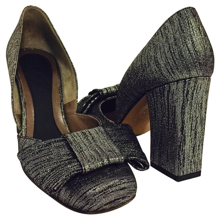 Marni New Black and Silver Metallic Suede Evening Pumps With Bow  For Sale