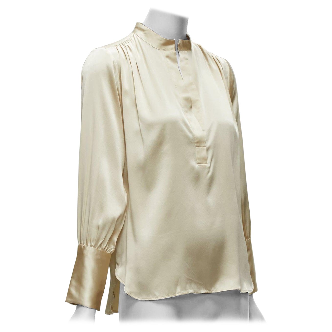 NILI LOTAN 100% silk champagne pleated shoulder seam V neck popover blouse XS For Sale