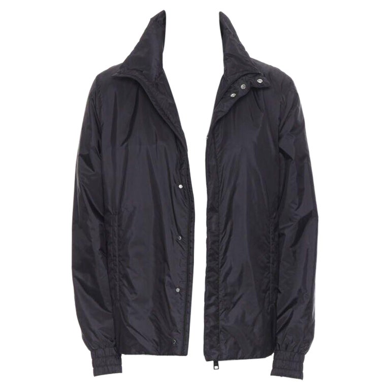 new PRADA 2018 black nylon triangle rubber logo detail padded jacket IT50 L For Sale