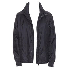 neu PRADA 2018 schwarz Nylon Dreieck Gummi Logo Detail gepolsterte Jacke IT50 L