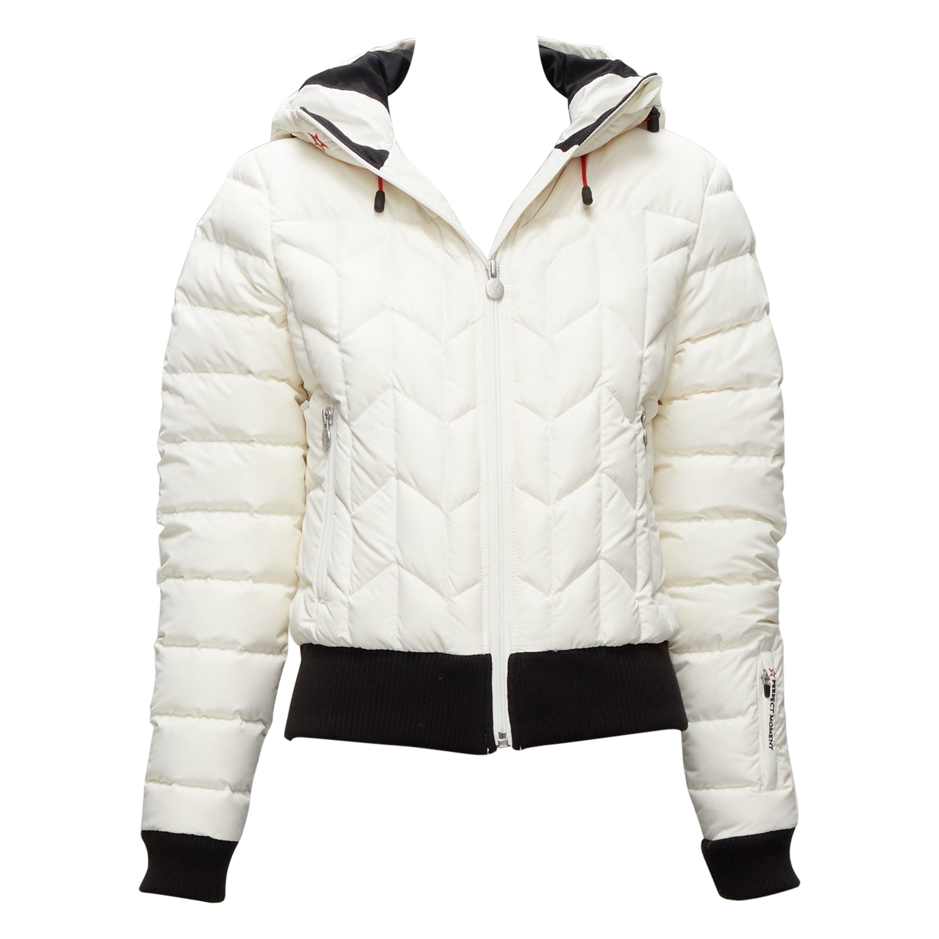 PERFECT MOMENT Veste polaire à capuche Cordon ivoire noir avec logo étoilé IT40 S en vente
