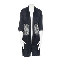 PRESENT LONDON lingerie courte kimono robe noire 100% soie avec panneaux en dentelle florale UK8