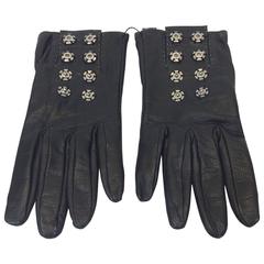 Chanel Black Leather Snap Detail Gloves